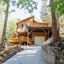 Building Photo - 1069 Berne Dr