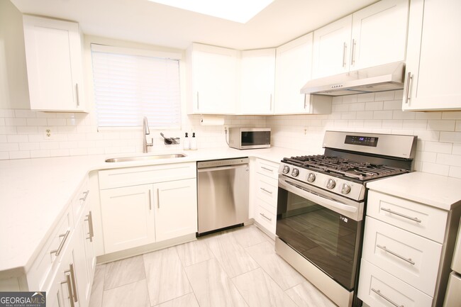 Foto del edificio - 34 Little Silver Ct