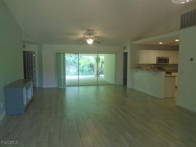 Foto del edificio - 6788 Abbott St