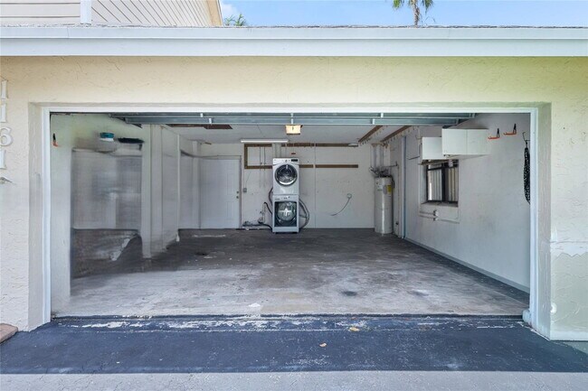 Foto del edificio - 11610 NW 43rd St