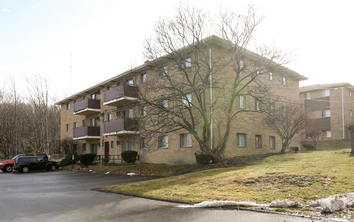 State Hill Manor Apartments Parma, OH
