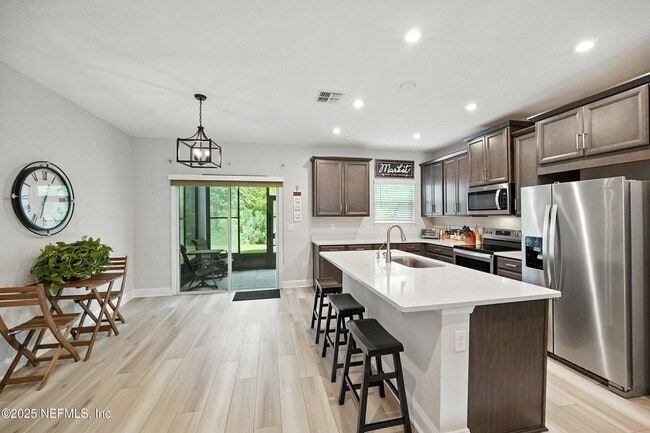 Building Photo - 12073 Calvesta St