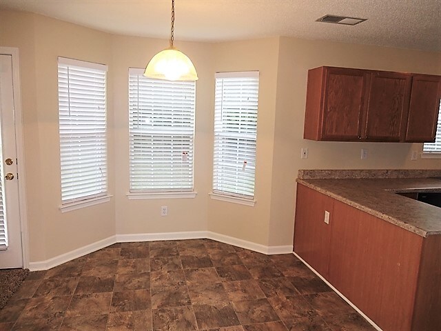 Building Photo - 6541 Pole Creek Dr