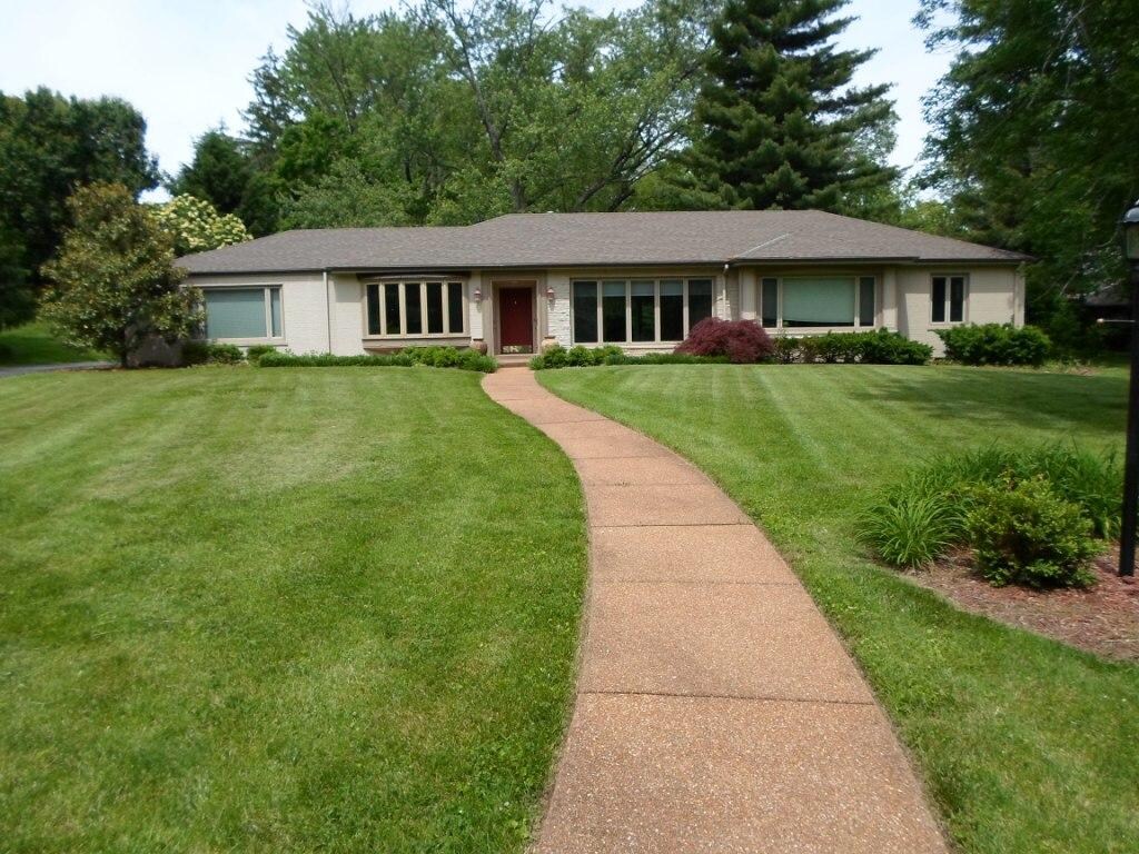 10 Ladue Manor, St. Louis, MO 63124 House Rental in St. Louis, MO