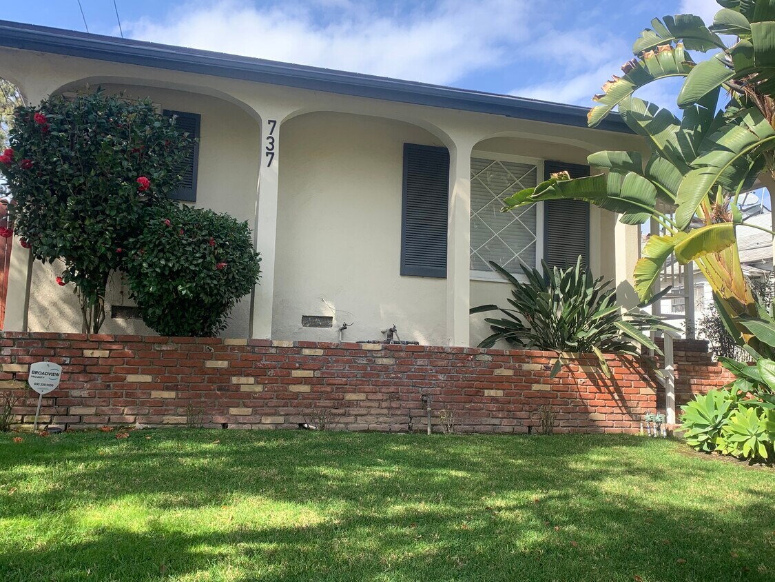 Photo - 737 Venice Way (Inglewood, CA)