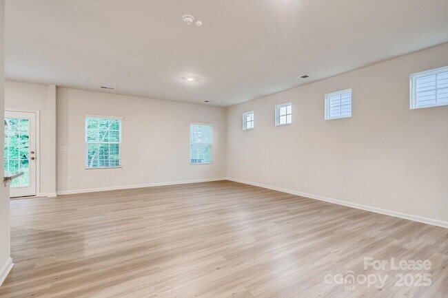 Foto del edificio - 3466 Melwood Ests Dr
