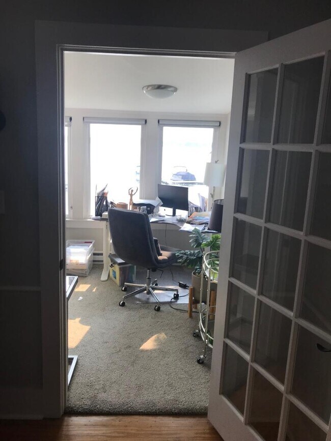 Foto del edificio - 581 E Shore Dr