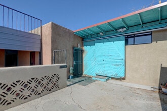Building Photo - 1508 Edith Blvd NE