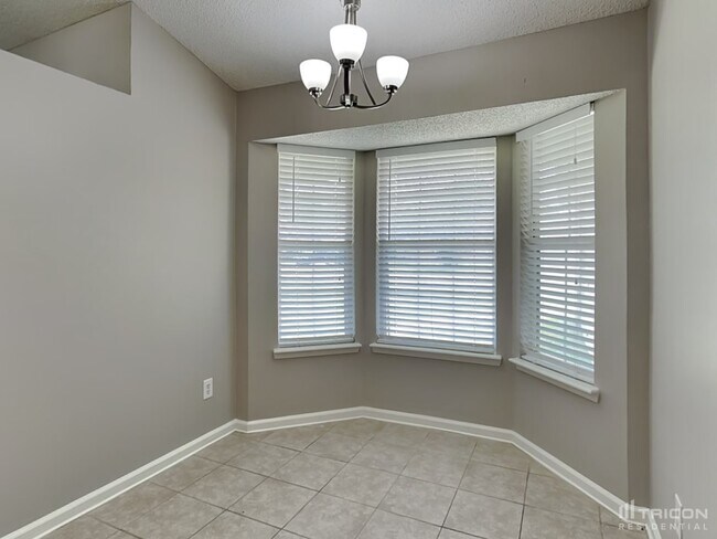 Foto del edificio - 298 Fawnridge Ln