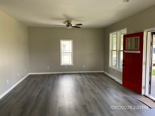 Foto del edificio - 2268 Lusk Loop Rd