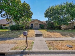 Building Photo - 2708 Oak Grove Dr