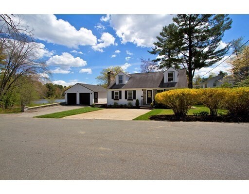 Primary Photo - 35 Elmwood Rd