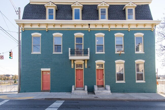 Foto del edificio - 204 Summit Ave