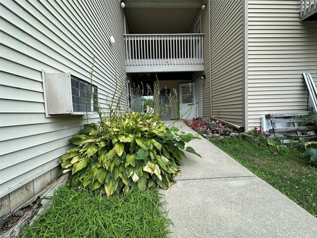 Foto del edificio - 232 Concord Ln