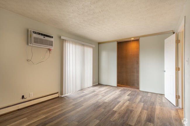 Interior Photo - River View Apartments