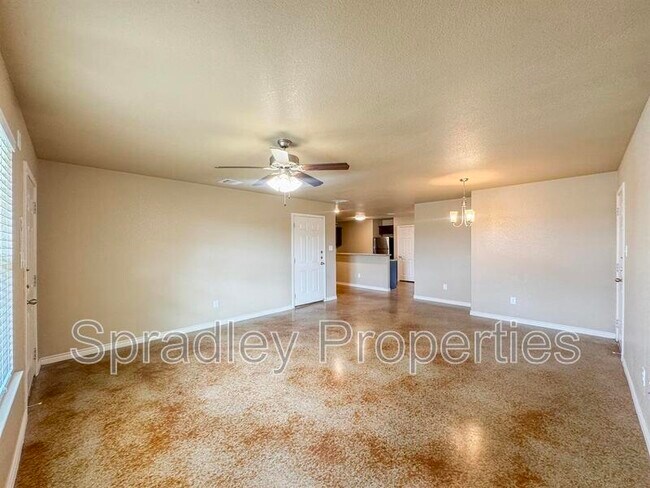 Building Photo - 1512 Kal Ct