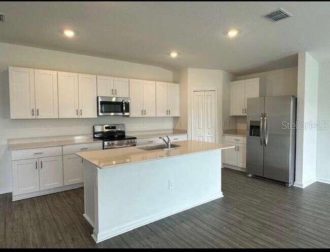 Foto del edificio - 4534 SW 84th St Rd