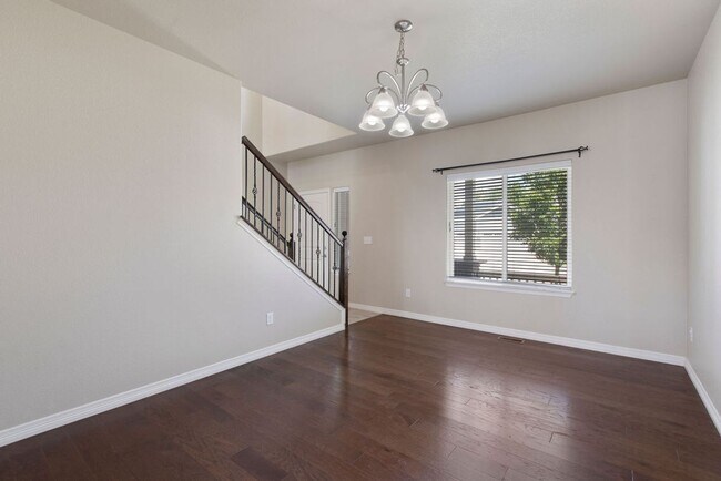 Building Photo - 5 Bedroom home with finished basement in W...