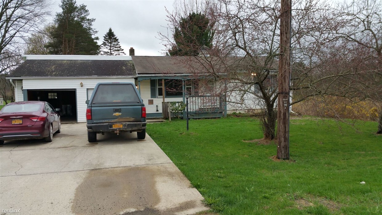 Primary Photo - 15 Rogers Rd