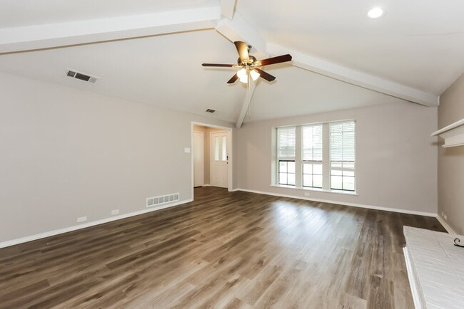 Foto del edificio - 1134 Madlynne Dr