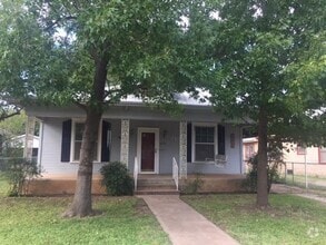 Building Photo - 718 Vine St