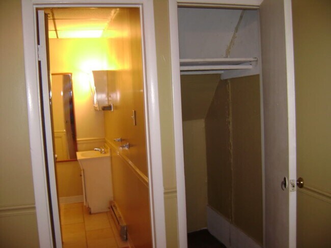 Foto del edificio - 6507 Woodland Ave