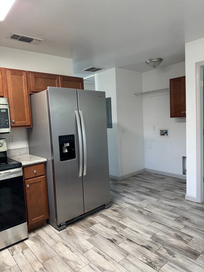Foto del edificio - 3393 Green Briar Cir