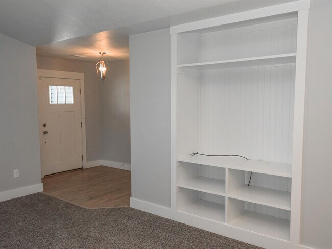 Building Photo - 288 S 1150 W