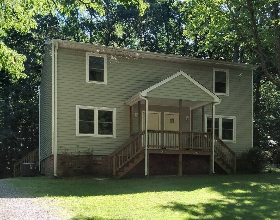 Primary Photo - 2 bedroom duplex in Prince George County