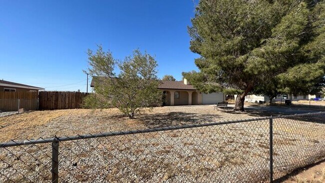 Building Photo - 3 Bed, 2 Bath Apple Valley Home!!!