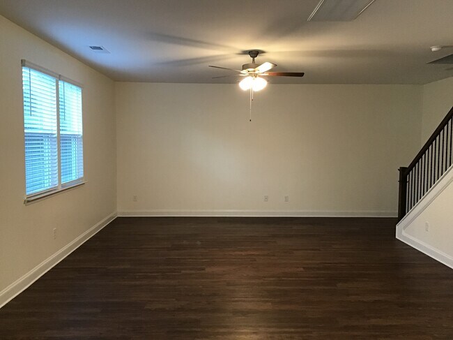 Building Photo - 1023 Bentley Park Drive