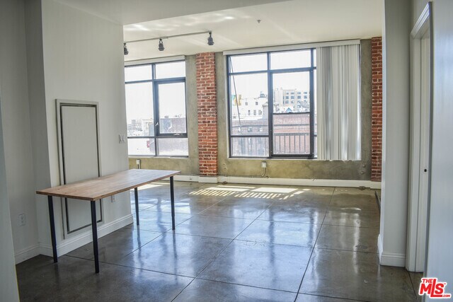 Foto principal - 117 Winston St