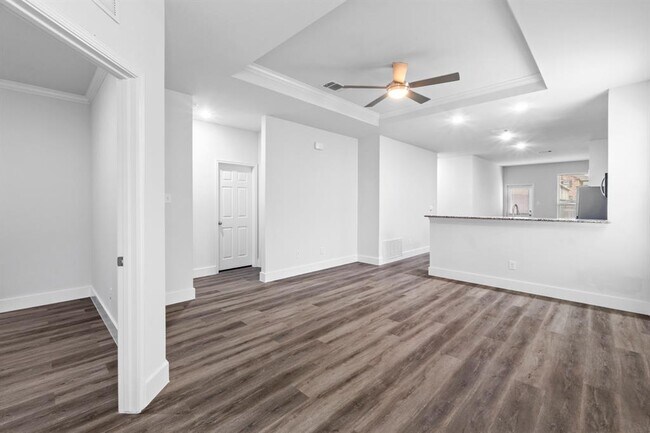 Foto del edificio - 175 Eves Necklace Dr.