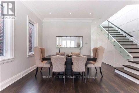 Photo du bâtiment - 505 St Clements Ave