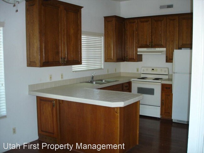 Building Photo - 2 br, 2 bath House - 280 N 500 W #1
