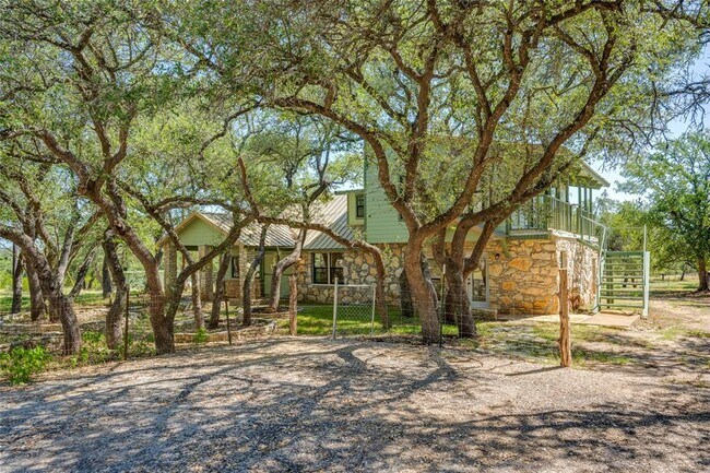 Building Photo - 1217 Lost Oak Trail