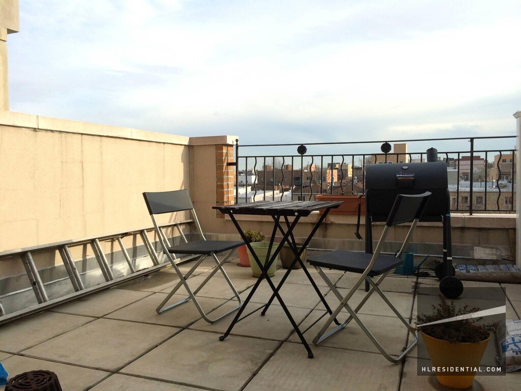 Foto principal - 2642 28th St