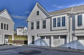 Building Photo - 3118 Grove Ct