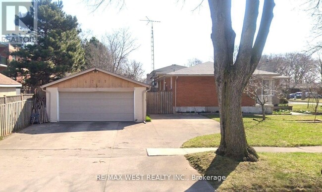 Building Photo - 6725 Crawford St