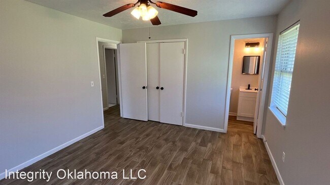 Building Photo - 3 br, 2 bath House - 1220 N. Warren AVE