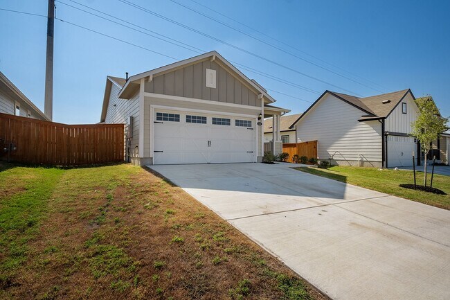 Foto del edificio - Tasteful 3 Bedroom, 2 Bath Home in San Mar...