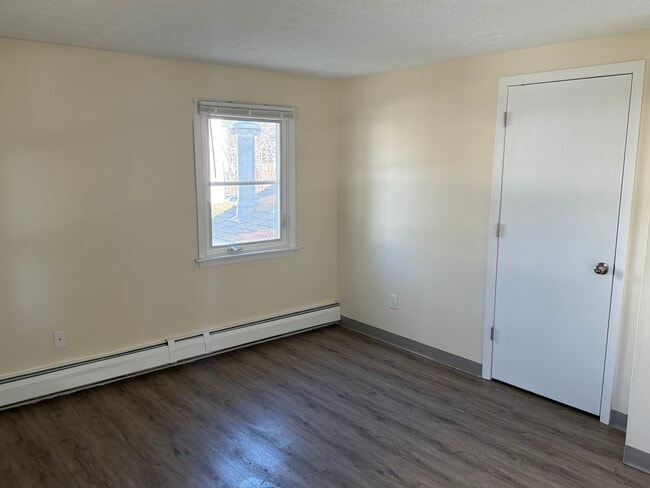 Building Photo - Briarwood 6