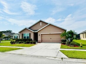 Building Photo - 2251 Garfield Dr SW