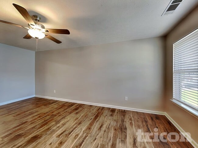 Building Photo - 3892 Alderwoods Dr