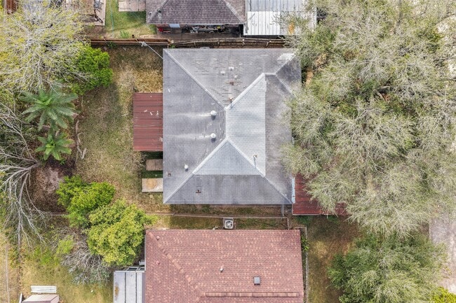 Foto del edificio - 13335 Ambrose St