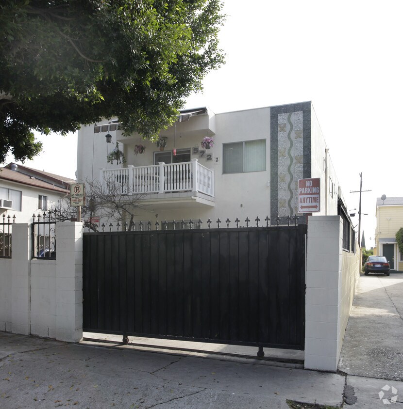 Building Photo - 5722 La Mirada Ave