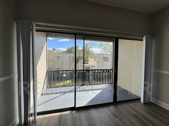 Foto del edificio - 3242 S Semoran Blvd