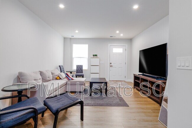 Foto del edificio - 413 Camarillo Ln