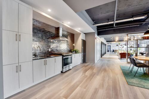 Foto del edificio - 969 Broadway