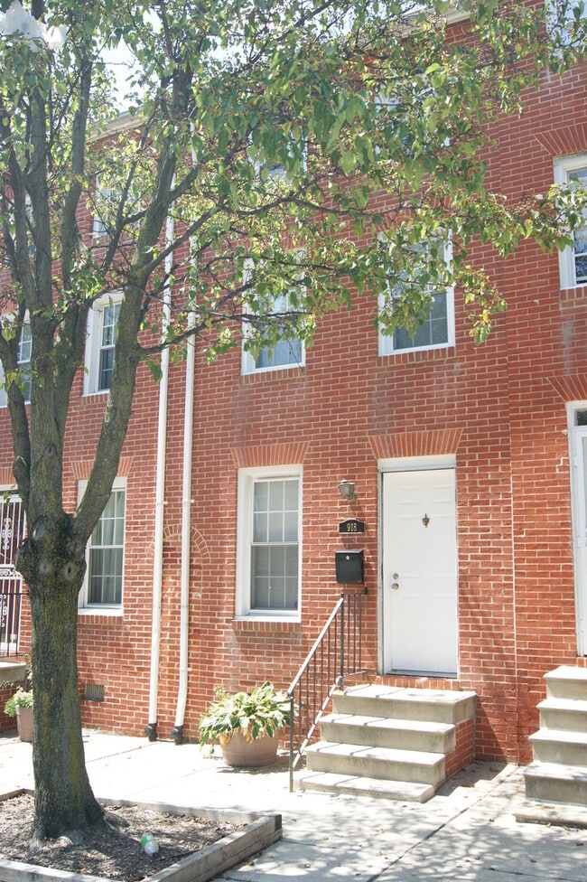 Building Photo - 918 N Central Ave